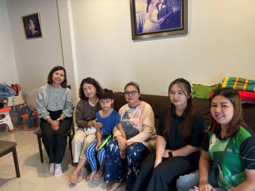 LINE ALBUM 18369 260318 22